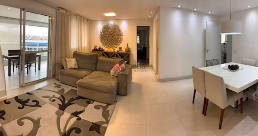 Apartamento no Tatuapé  com 3 quartos opção para 4 , 1 suite, 2 vagas, 3 banheiros, lavabo,depósito.