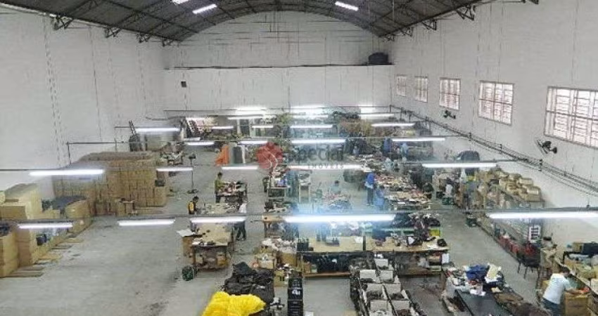 Galpão comercial na Penha, 1000,00 metros de terreno e 1.200,00 de área construida,10 vagas .