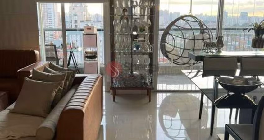 Apartamento alto padrão à venda com 4 suétes e 4 vagas no Tatuapé.