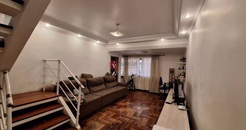 Sobrado de Vila na Vila Carrão.