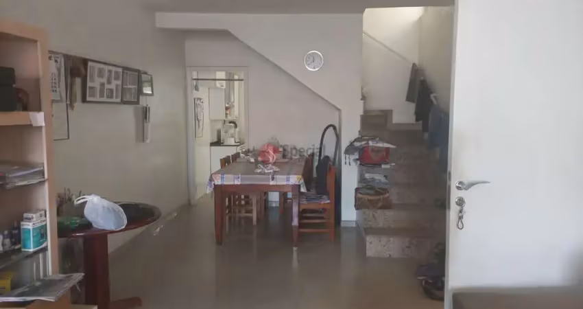 Sobrado no Tatuapé com 3 suítes.