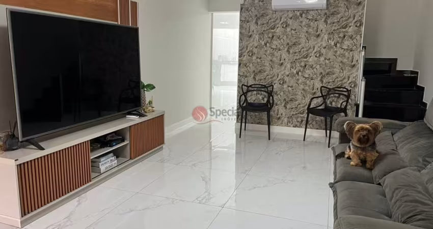 Sobrado na Vila Carrão próximo dos comércios.