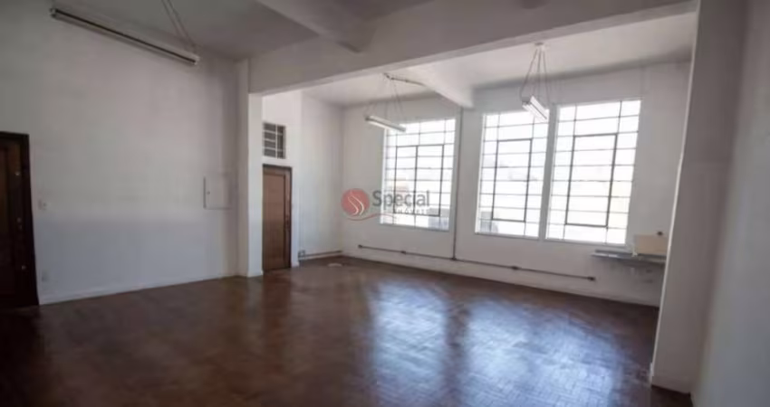 Apartamento espaçoso, quarto, cozinha sala e banheiro , com 80 m² no Brás.