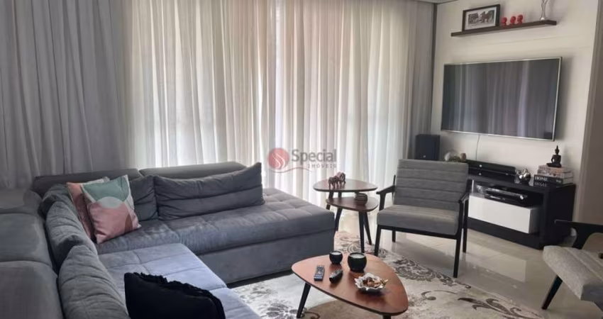 Apartamento no Anália Franco, semi mobiliado, decorado, ótima localização.