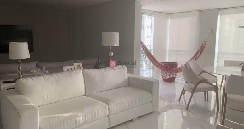 Apartamento de 178 metros no Tatuapé 3 suítes  e 3 vagas de garagem.