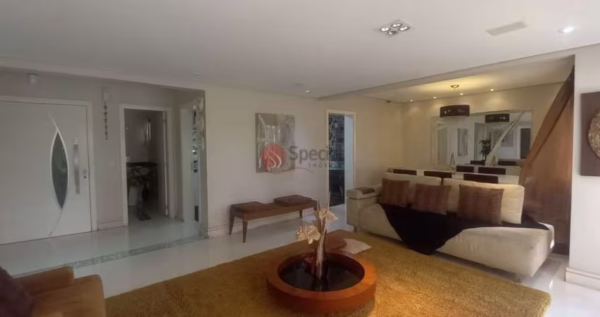 OPORTUNIDADE ! Apartamento de alto padrão! 200 m², 3 suítes, 3 vagas e depósito.