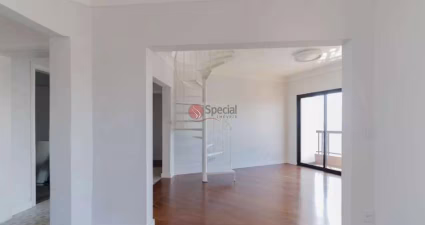 Cobertura com 259 m²  3 dorm, 1 suíte e 6 vagas