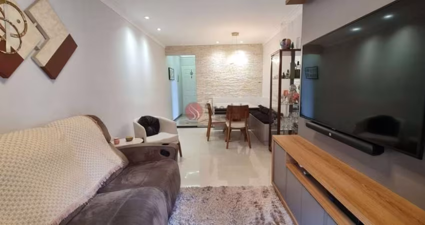 Apartamento à venda de 73 metros com  3 quartos ( 1 suíte ) , 1 vaga de garagem.