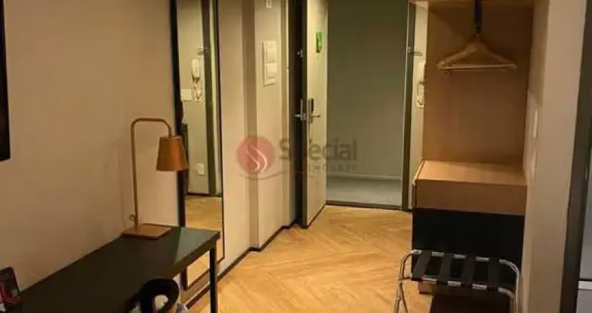 Apartamento mobiliado e decorado ao lado do metrô republica com 1 quarto.