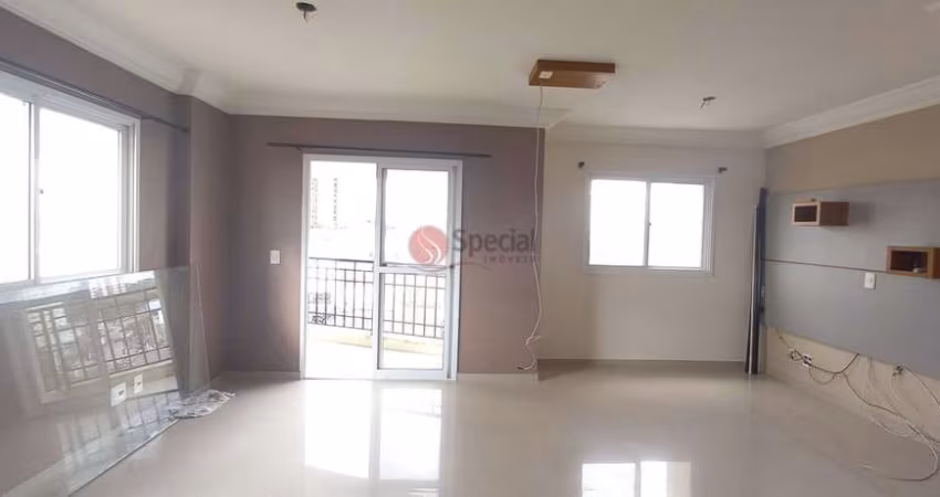 Apartamento na Vila Formosa com sacada gourmet.