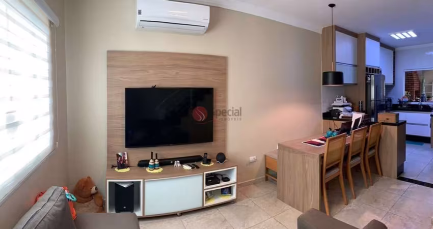 Sobrado  de condomínio na Vila Formosa  com 2 suítes e 3 vagas à venda, 105 m² .