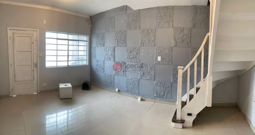 Sobrado com 2 dormitórios na Vila Prudente.