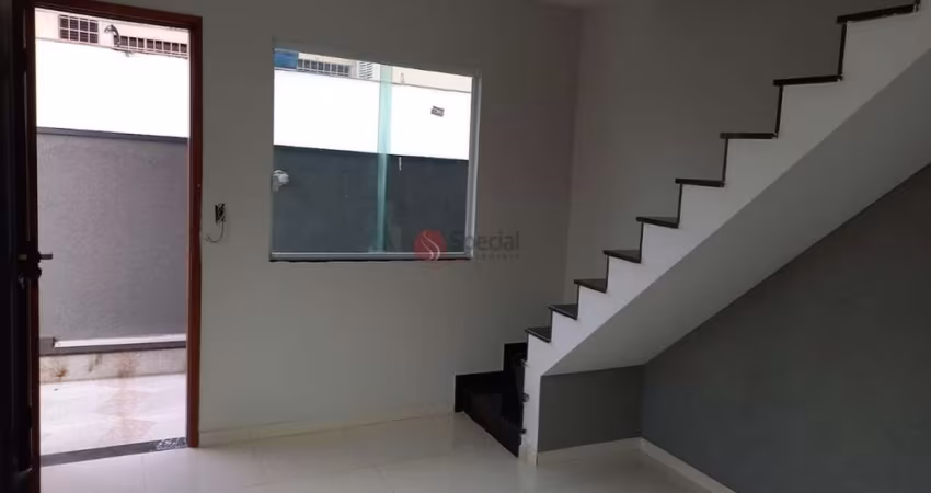 Sobrado na Vila Carrão com 3 dormitórios, 1 suíte e 2 vagas