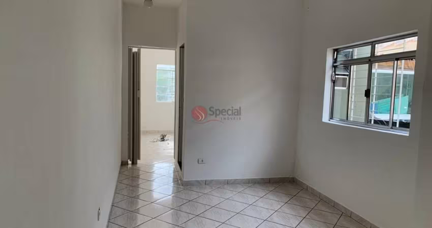Sobrado na Vila Formosa com 2 quartos e 2 vagas.