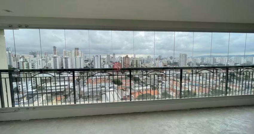 Cobertura a venda ,  4 dormitórios, 3 suítes, 4 vagas  e depósito . Tatuapé .