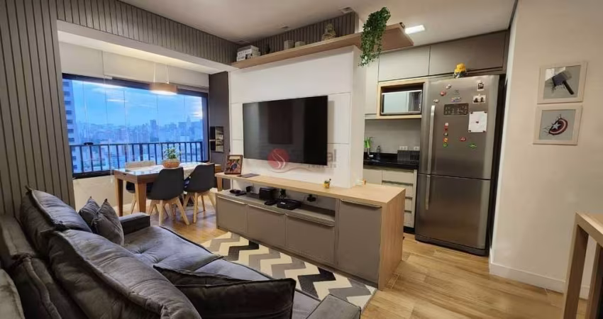 Apartamento decorado e mobiliado no Brás, próximo ao Metrô.