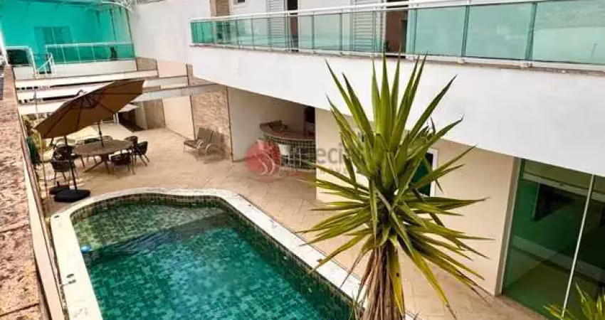 Sobrado à venda na Quarta Parada com piscina.