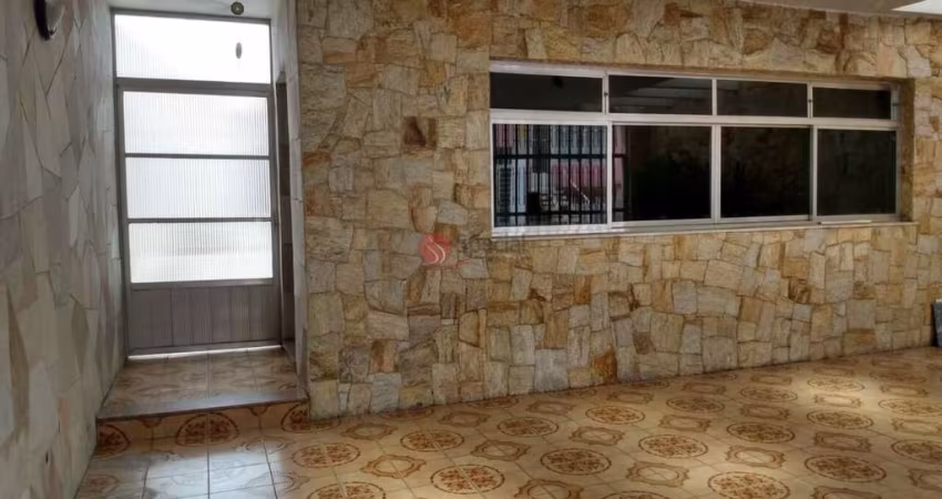 Sobrado á venda no miolo do Tatuapé.