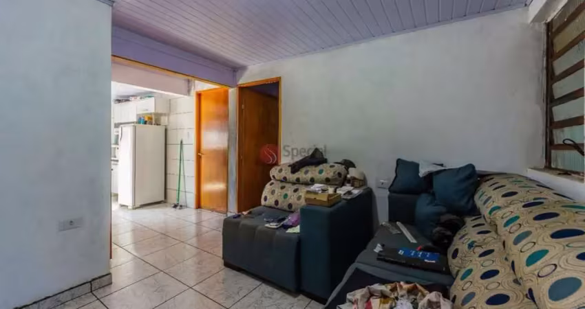 Sobrado no Parque Císper  375 metros, sendo 10 metros de frente, com 8 vagas de garagem.
