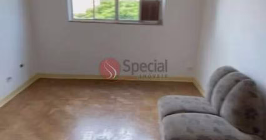Apartamento amplo na Mooca para compra.
