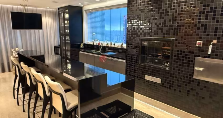 Apartamento de 326 metros no Anália Franco.