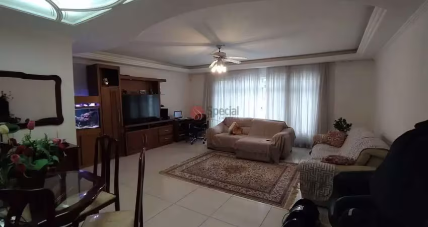 Casa assobradada na Vila Formosa.