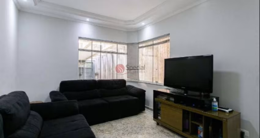 Sobrado a venda na Vila Carrão com 200 m².