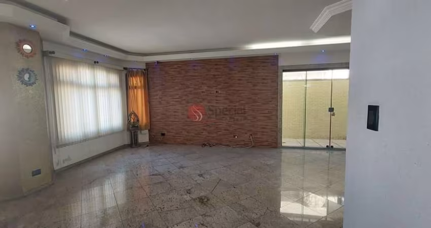 Casa assobradada á venda na Vila Formosa.