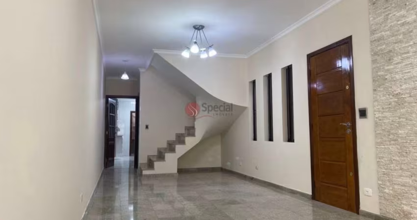 Sobrado no Jardim Têxtil, com 3 dorm, 1 suíte e 7 vagas