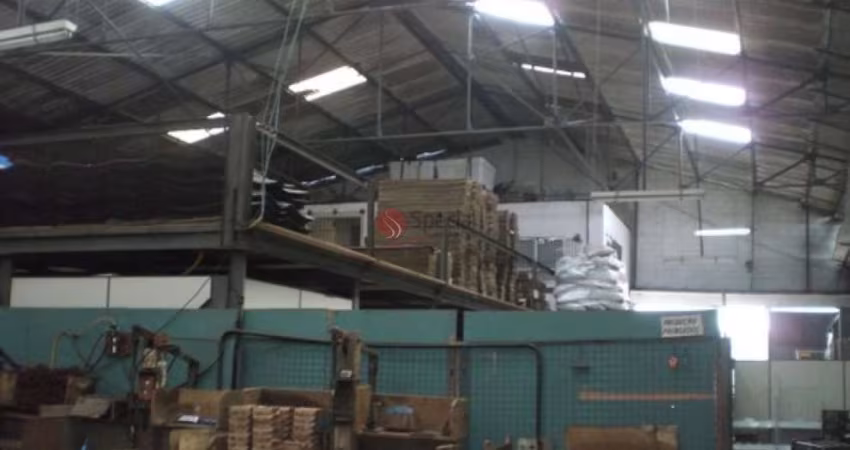 Galpão à venda ou locação, São Mateus com 1100 m². Terreno 30X37