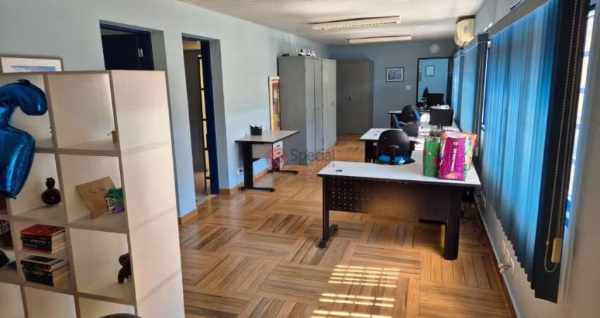 Casa térrea  comercial à venda na Vila Carrão com 180 metros.