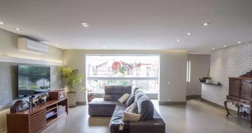 Sobradoa venda no Jardim Têxtil de 400 m²