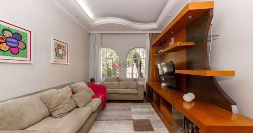 Sobrado à venda  no Jardim Têxtil com 215 metros.