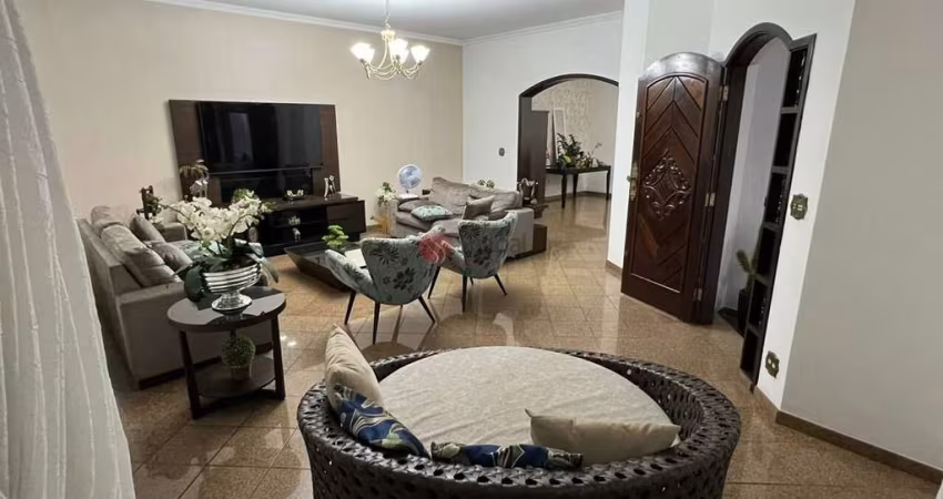Sobrado à venda na  Vila Carrão com  453 metros.