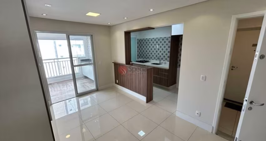 Apartamento na Vila Ema.