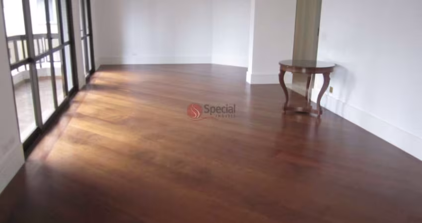 Apartamento em excelente localização com 3 suítes e 3 vagas na Vila Nova Conceição.
