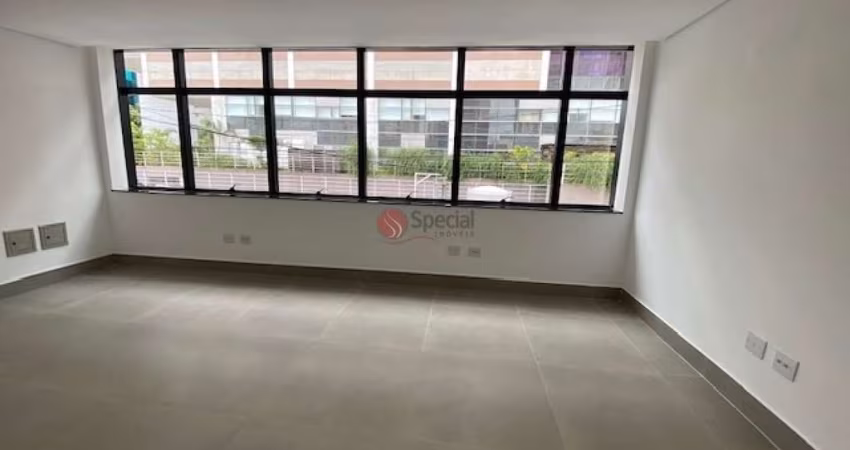 Prédio comercial novo no Tatuapé, ao lado do Hospital São Luiz com 500 m²