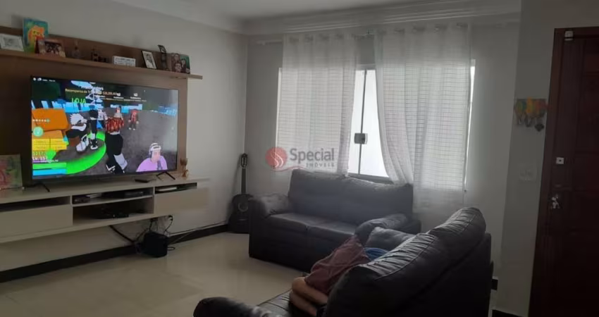 Sobrado à venda de 139m² - 3 quartos , 1 suíte, 4 vagas na Vila Santa Clara