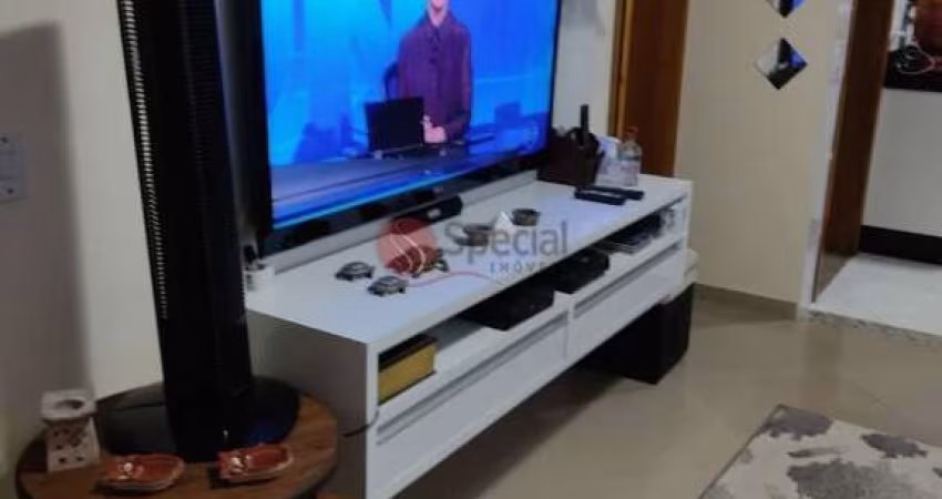 Casa em condomínio fechado com 2 dormitórios e 2 suítes na Penha
