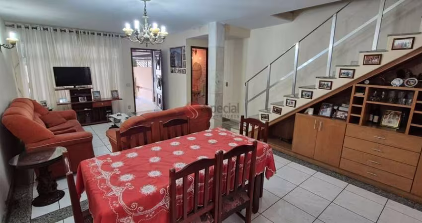 Sobrado à venda na Vila Formosa, 144 metros, 3 dormitórios, 2 vagas.