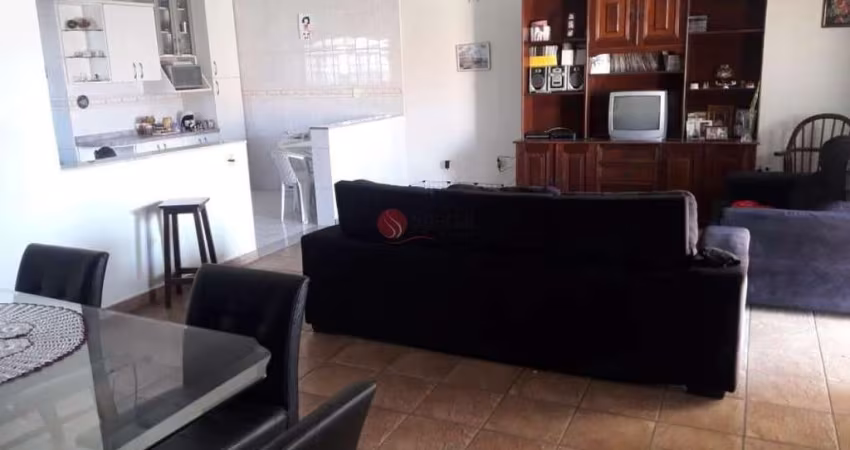 Sobrado com salão para locação na Vila Carrão.