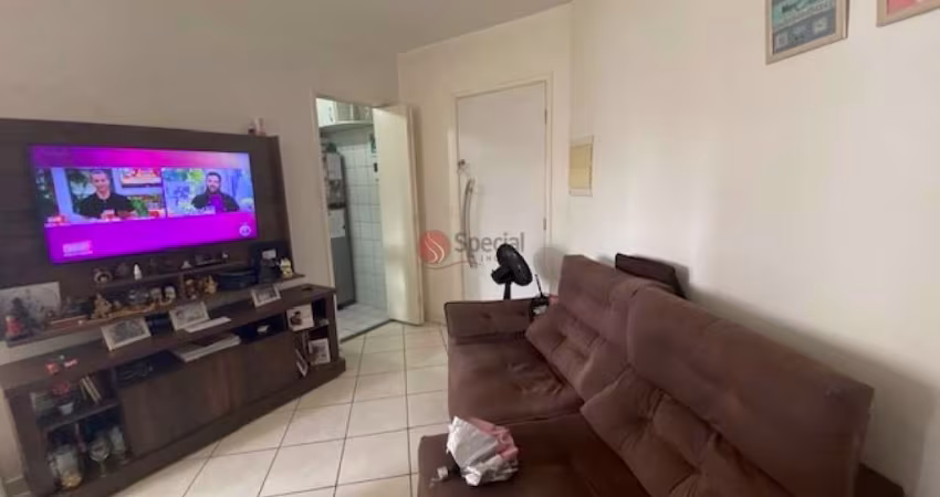 Apartamento na Vila Formosa com 2 quartos, 1 vaga de garagem.
