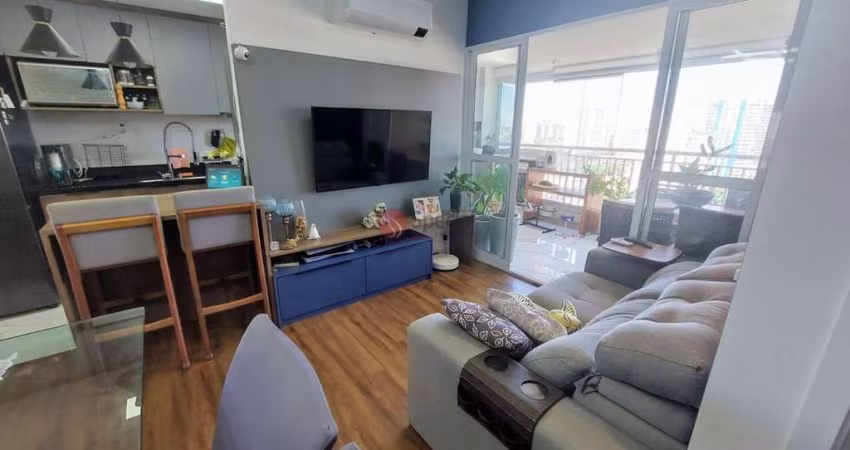 Apartamento à venda de 60m² com varanda gourmet, 2 dormitórios e 1 vaga na Vila Ema