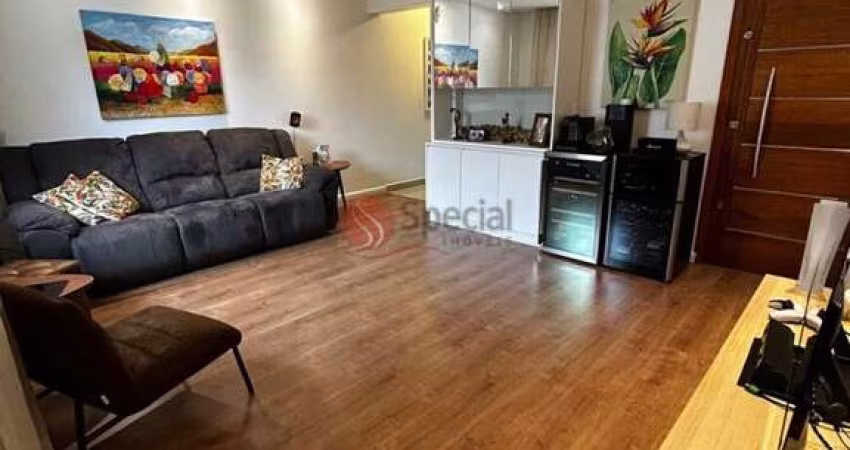 Sobrado com 3 suítes e 4 vagas  à Venda, 195 m² na Penha