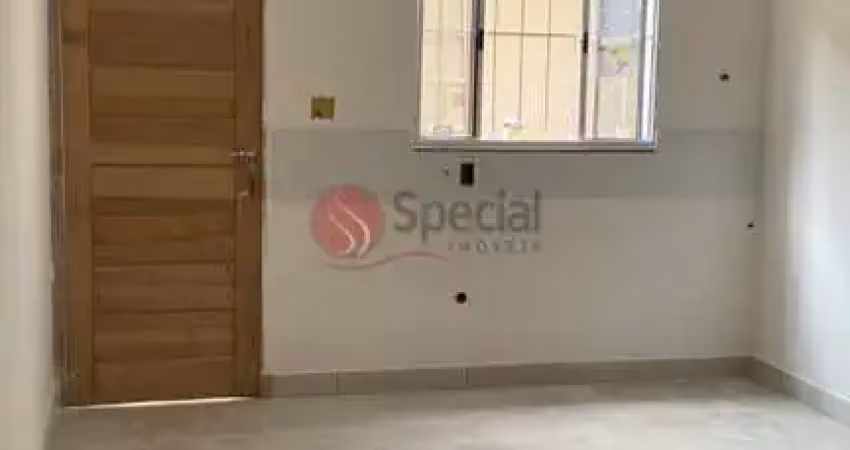 Sobrado com 2 dormitórios e 2 vagas de garagem no Aricanduva.