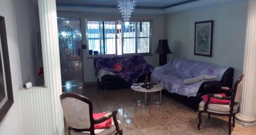 Sobrado com 3 suítes, sala 2 ambientes, piso granito, vaga 2 carros, hidro, churrasqueira, closet