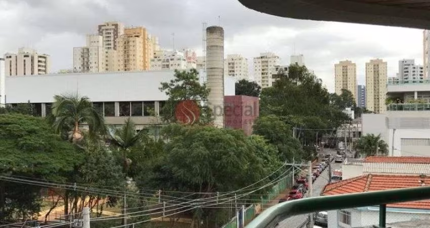 Apartamento a 400 mts do Metrô Carrão, com  3 quartos, 1 suíte e 2 vagas