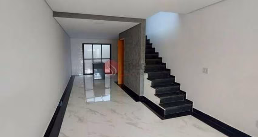 Sobrado à venda na Penha com 3 quartos, 2 vagas e espaço gourmet.