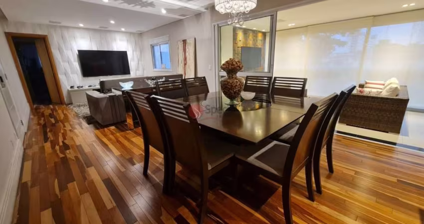 Apartamento no Tatuapé com  3 suítes.