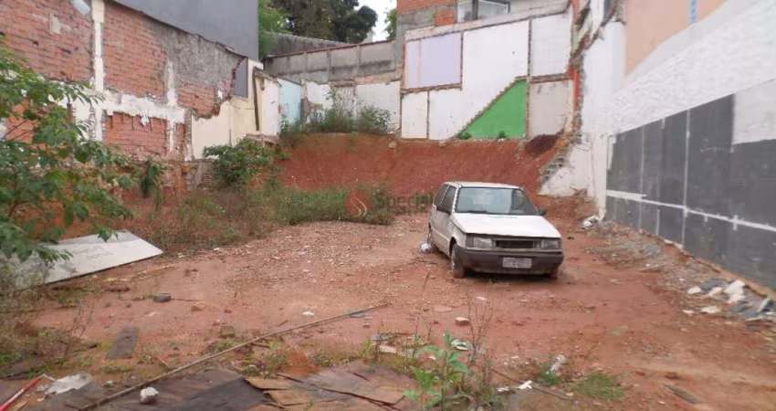 Terreno na Vila Guilhermina.